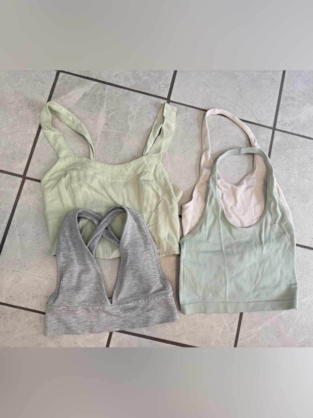 4 bundle crop tops - women’s